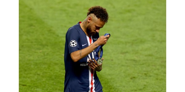 Neymar opuszcza Ligę Mistrzów z 7-letnim żalem